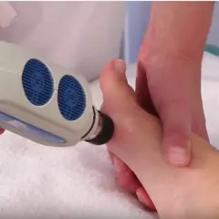 Haluksy: Ukryj je stylowo i bez bólu! Porady eksperta.