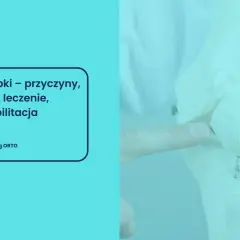 Model stawu kolanowego z zaznaczonym złamaniem rzepki. Tekst informuje o przyczynach, objawach, leczeniu i rehabilitacji.