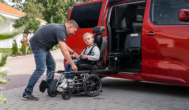 transport wózka inwalidzkiego do samochodu